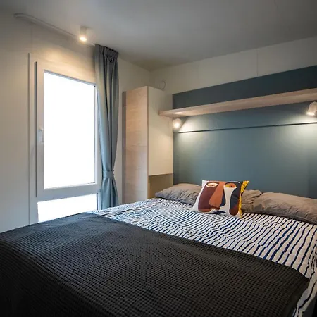 Eurocamp Mobile Homes At Fkk Naturist Ulika Κάμπινγκ Πόρετς