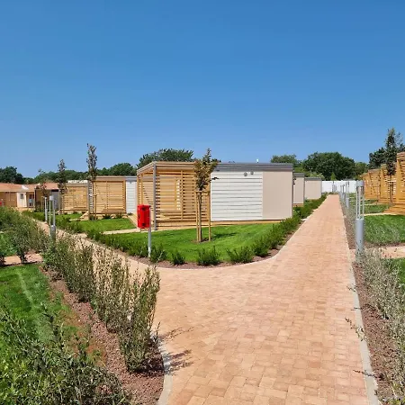 Eurocamp Mobile Homes At Fkk Naturist Ulika * Πόρετς